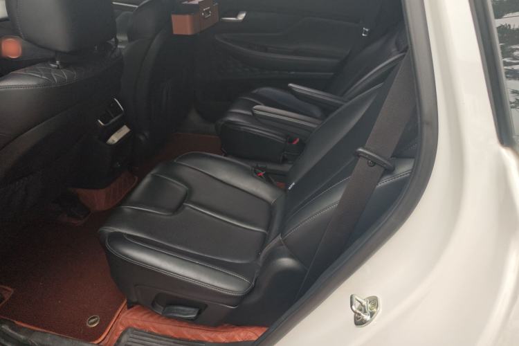 Used Hyundai Santa Fe 2019 380 TGDi GLS Automatic 2WD Luxury Version China VI Standard Left Rear Seat