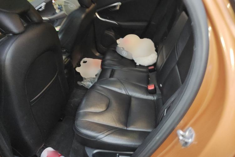 Used Volvo V40 2014 2.0T Zhiya Edition Left Rear Seat