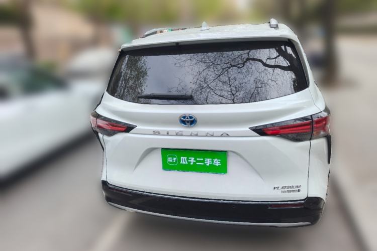Used Toyota SIENNA 2021 2.5L Hybrid Platinum Edition Rear