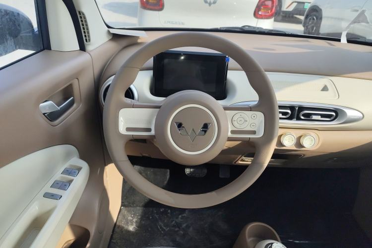 Used Wuling Hongguang MINIEV 2025 Four-Door Version Advanced Edition
