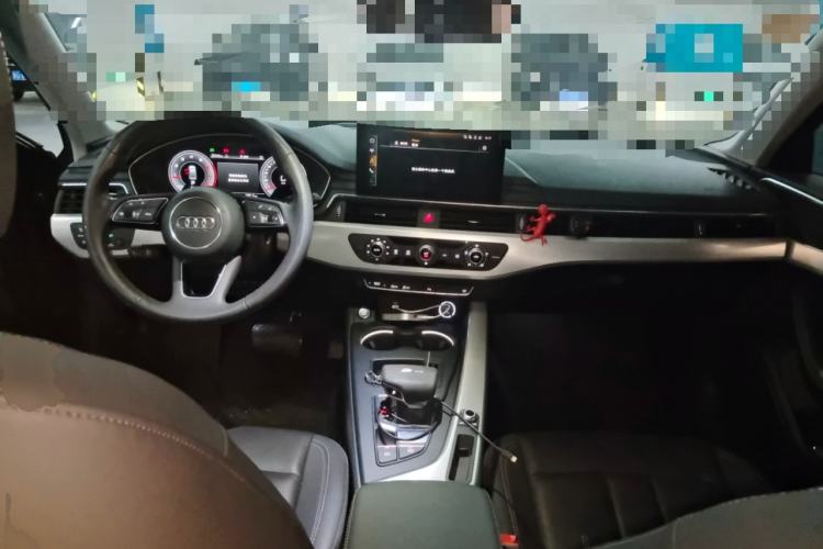 Used Audi A4L 2020 40 TFSI Fashionable and Elegant Model Center Console