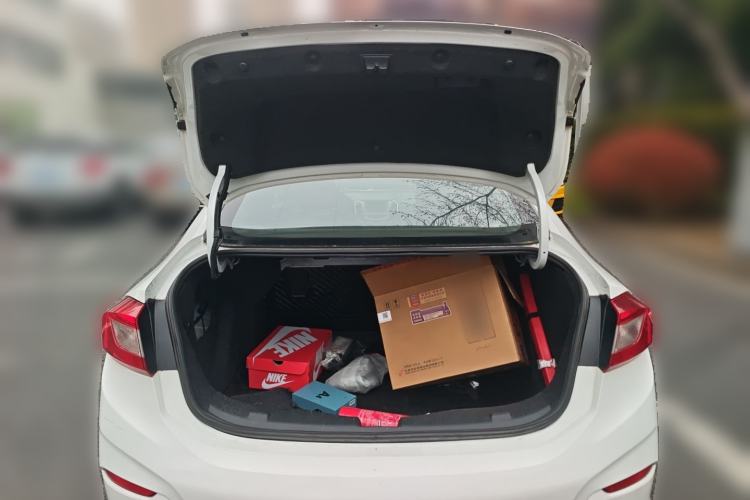 Used Chevrolet Cruze 2018 320 Automatic Pioneer Sunroof Edition Trunk