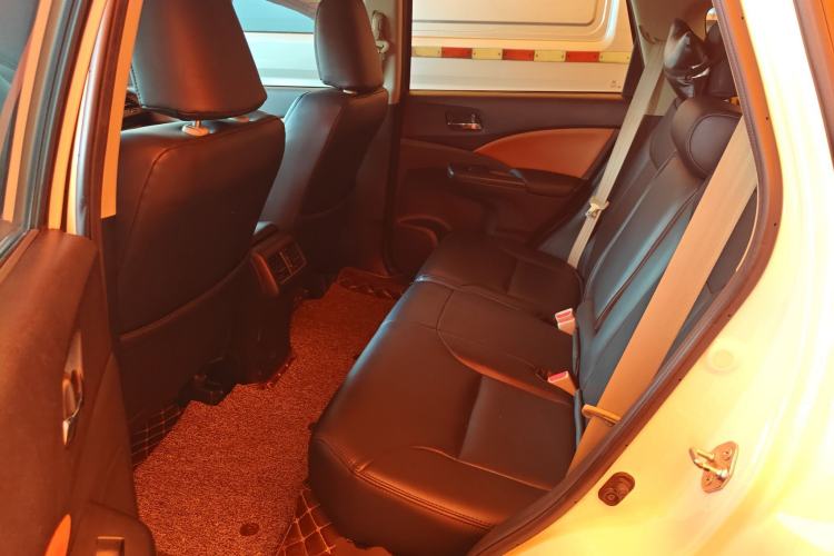 Used Honda CR-V 2016 2.0L Two-Wheel Drive Classic Edition Left Rear Seat