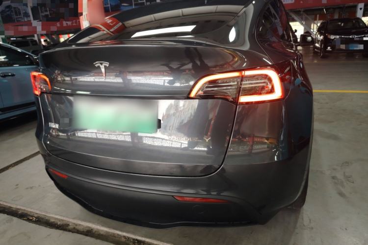 Used Tesla Model Y 2023 Rear-Wheel-Drive Version
