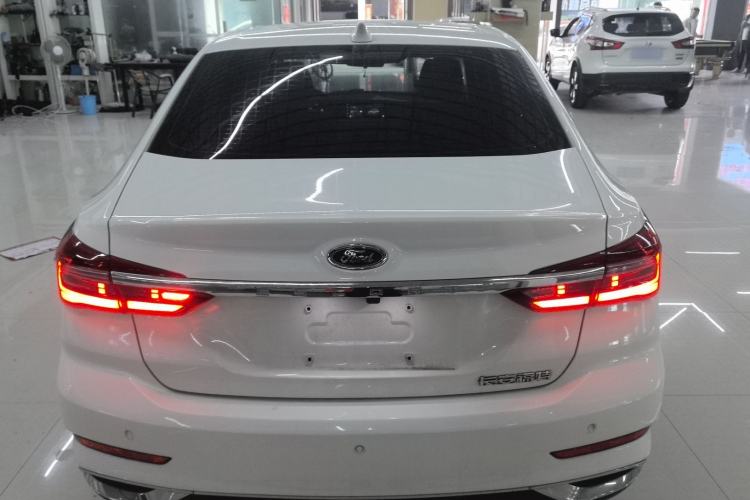 Used Ford Escort 2021 1.5L Automatic Diamond Edition
