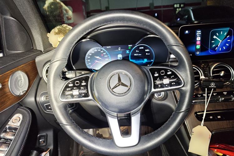 Used Mercedes-Benz GLC 2021 GLC 300 L 4MATIC Dynamic Model Steering Wheel