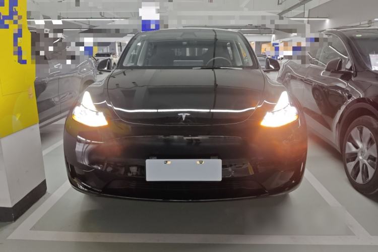Used Tesla Model Y 2023 Rear-Wheel-Drive Version Front