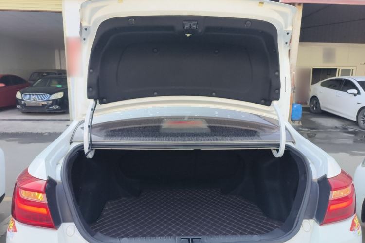 Used Geely Auto Vision 2019 Upgraded Model 1.5L Manual Luxury Version China VI Standard