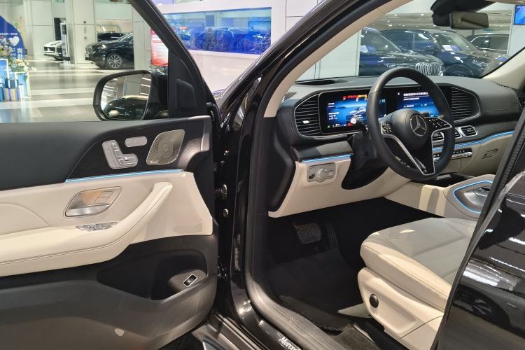 Used Mercedes-Benz GLE 2024 GLE 450 4MATIC Luxury Model
