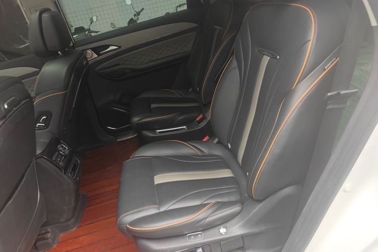 Used FORTHING Yacht 2022 1.5T DCT Chasing-the-Waves Edition Left Rear Seat