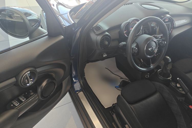 Used MINI MINI 2016 1.5T COOPER Five-Door Edition