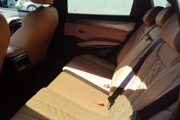 Used BYD Song L DM-i 2025 Intelligent Driving Version 160 km Beyond-Range Type