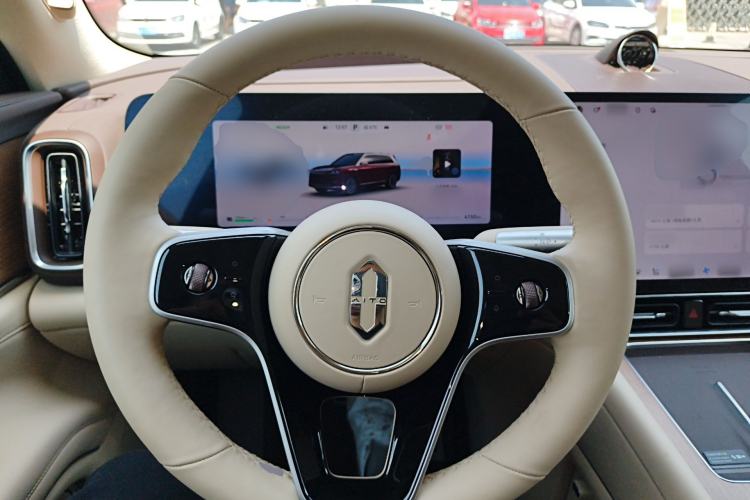 Used Hima AITO M9 2025 Extended-Range Ultra Version 52 kWh 6-Seater
