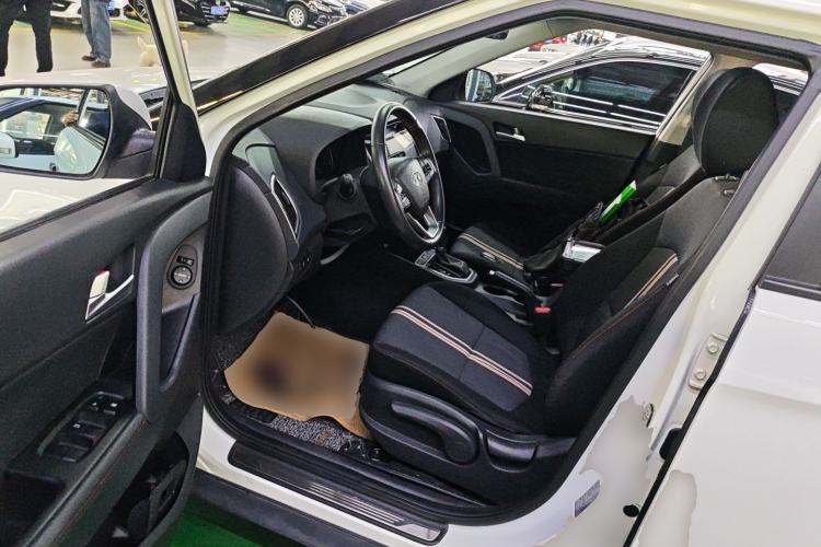 Used Hyundai ix25 2016 1.6T Dual-Clutch Two-Wheel Drive Smart GLS Model
