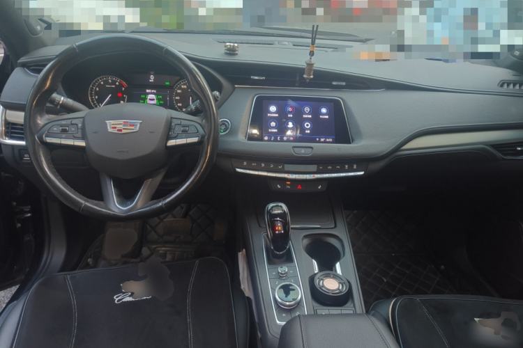 Used Cadillac XT4 2021 28T Two-Wheel Drive Leading Version
