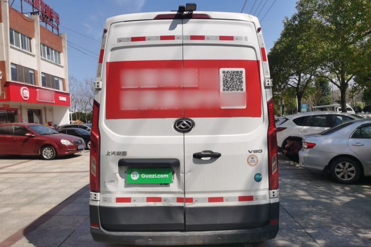 Used SAIC MAXUS Xintu V90 2024 Zhiyun 2.0T Manual Rear-Drive Extended-Wheelbase Ultra-High-Roof Model with Dual Rear Tires and 3 Seats
