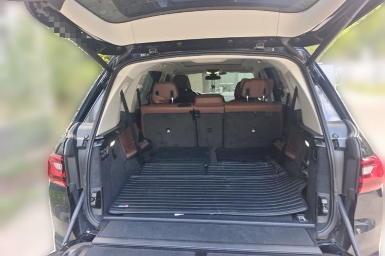 Used BMW X7 2019 xDrive40i Luxury Package with Leading Features
