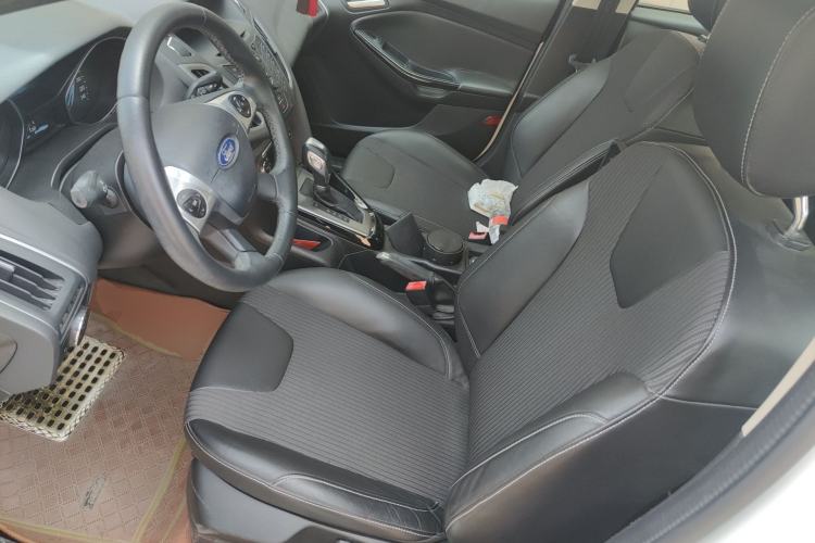 Used Ford Focus 2012 Sedan 1.6L Automatic Fashion Edition