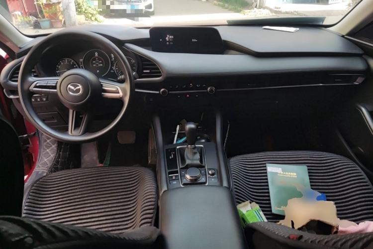 Used Mazda 3 Axela 2021 1.5L Automatic Zhiyue Edition Center Console