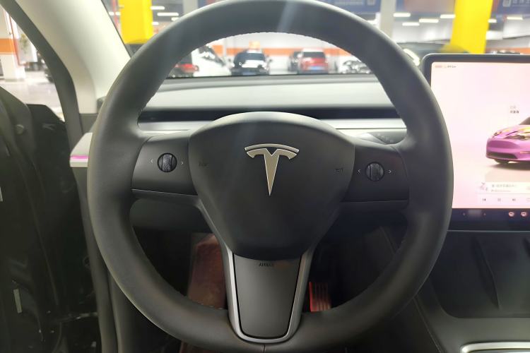 Used Tesla Model Y 2023 Rear-Wheel-Drive Version