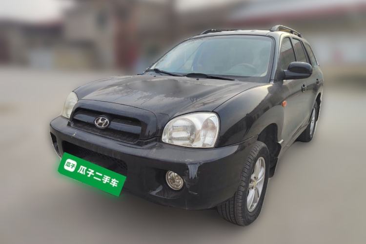 Used Huatai Santa Fe Classic 2012 2.0L Gasoline Manual Two-Wheel Drive with Sunroof