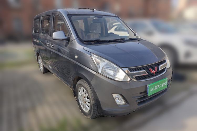 Used Wuling Rongguang V 2015 1.2L Standard Version
