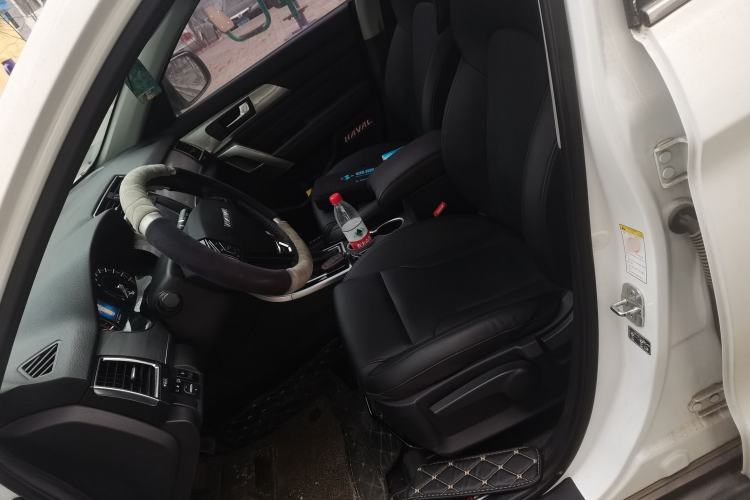 Used Haval H2 2016 Red-Label 1.5T Automatic Two-Wheel Drive Luxury Model
