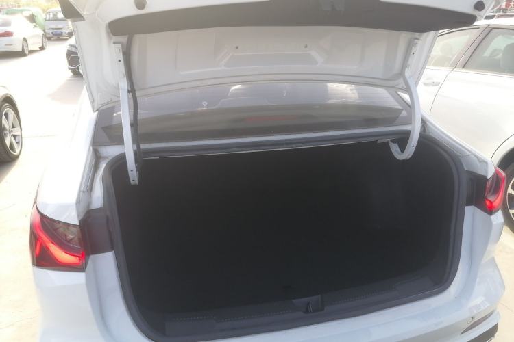 Used Roewe i5 2023 1.5L CVT Luxury Edition Trunk