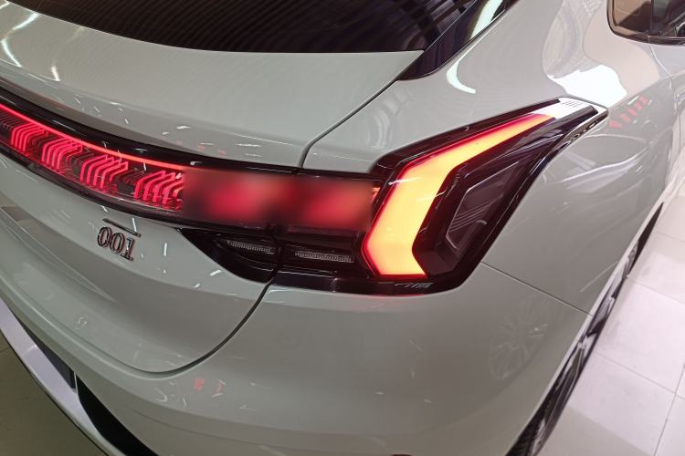 Used Zeekr 001 2023 WE Edition 86 kWh Right Rear Taillight