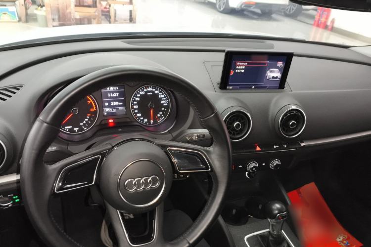 Used Audi A3 2017 Limousine 35 TFSI Ambition Edition
