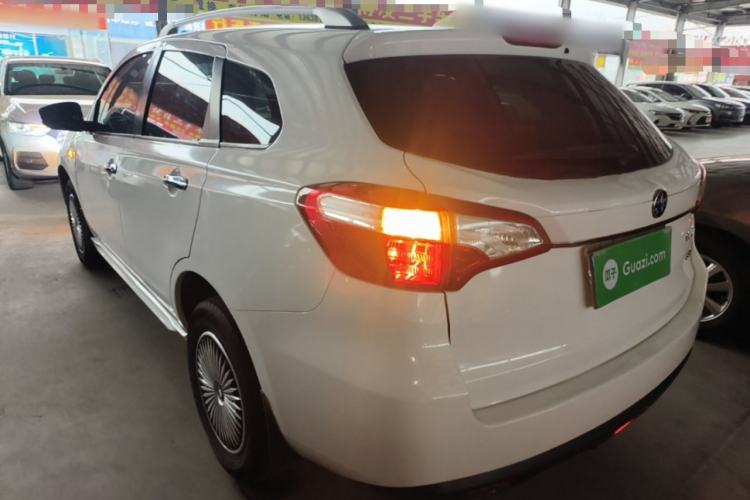 Used Venucia T70 2016 1.6L Manual Ruixing Edition
