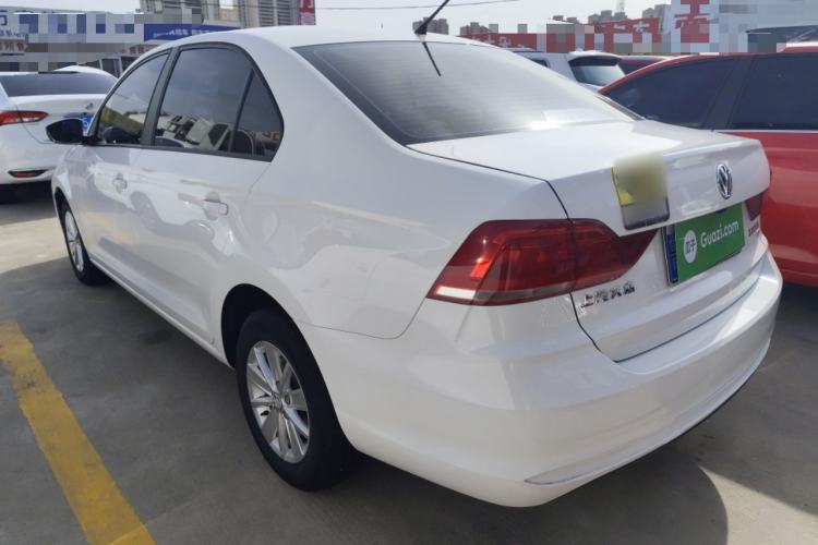 Used Volkswagen Santana 2016 1.6L Manual Fashion Edition
