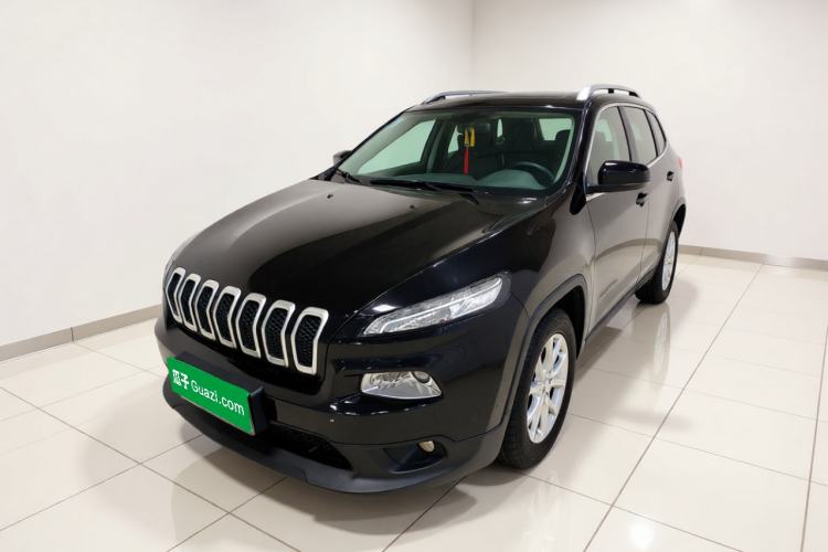 Used Jeep Cherokee 2016 2.0L Superior Edition