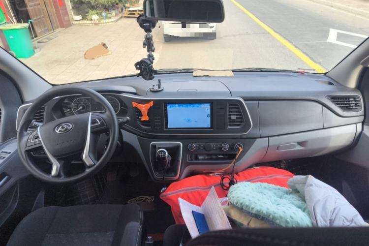 Used SAIC MAXUS Xintu V80 2023 2.0T Manual Classic Aoyuntong Long Wheelbase Mid-Height 6/7/8/9-Seater