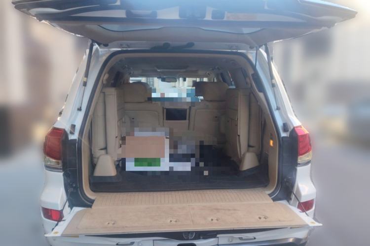 Used Lexus LX 2009 570
