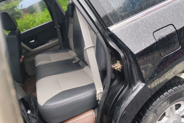 Used RELY X5 2011 2.0T Four-Wheel Drive Elite Version Left Rear Seat