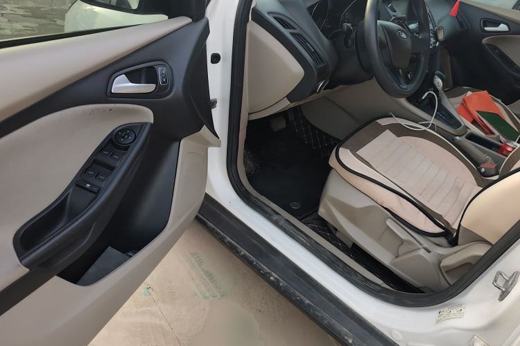 Used Ford Focus 2017 Sedan 1.6L Automatic Comfort Plus SmartDrive Edition
