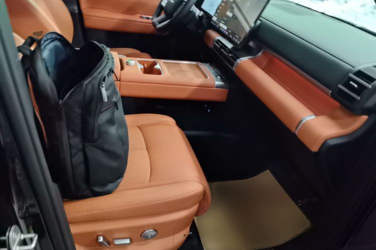 Used Formula Leopard Tai 7 2025 Model 200 km Two-Wheel Drive Max Edition
