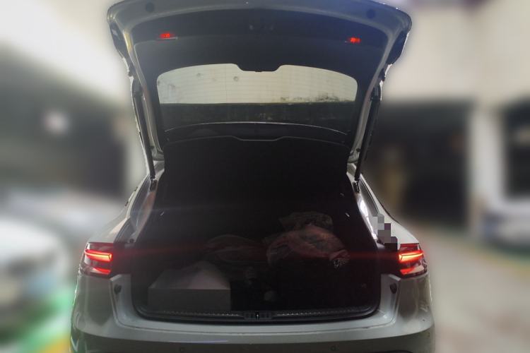 Used Porsche Macan 2023 Macan 2.0T Trunk