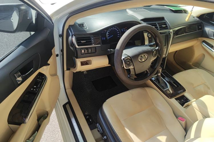 Used Toyota Camry 2016 2.5G 10th Anniversary Deluxe Navigation Edition
