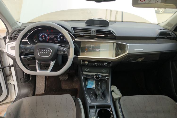 Used Audi Q3 2020 35 TFSI Fashion Dynamic Model