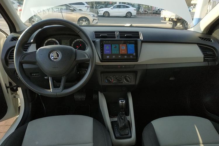 Used Skoda Fabia 2016 1.4L Automatic Car Enjoy Edition