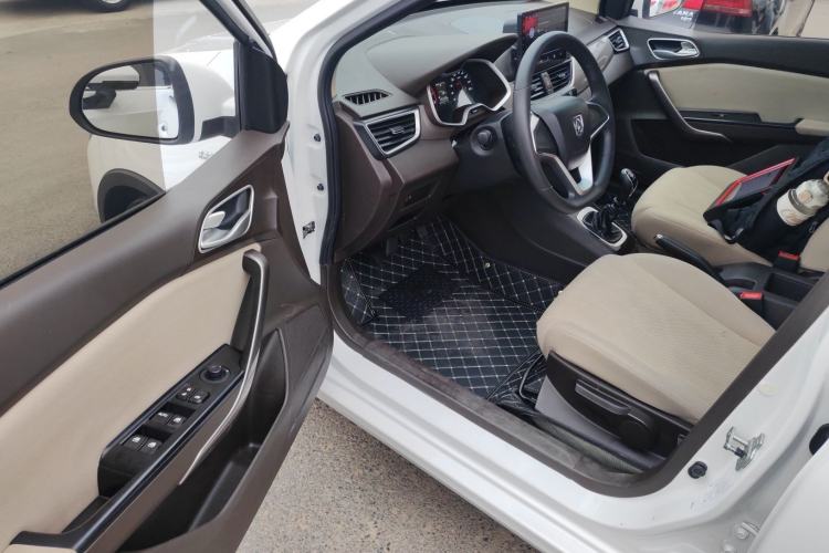 Used Baojun 310W 2017 1.5L Manual Comfort Version China V
