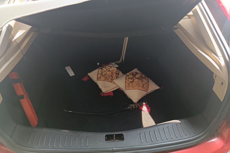 Used Ford Focus 2011 Hatchback 1.8L Automatic Fashion Edition Trunk