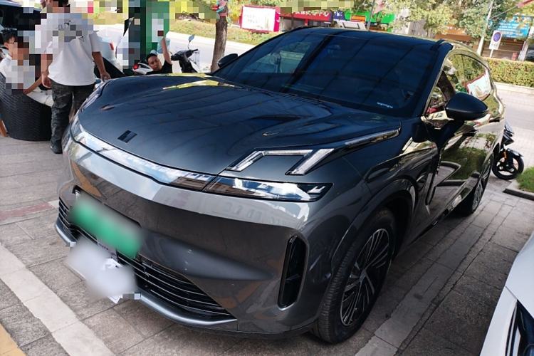 Used Lynk & Co 08 EM-P 2025 120km Long-Range Halo