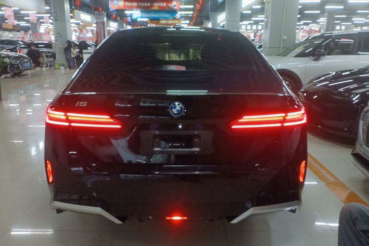 Used BMW i5 2024 eDrive 35L M Sport Package
