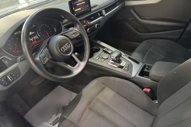 Used Audi A4L 2018 30th Anniversary Edition 40 TFSI Trendy Model