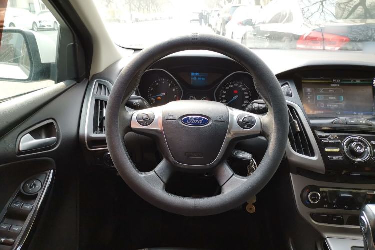 Used Ford Focus 2012 Hatchback 1.6L Automatic Fashion Edition
