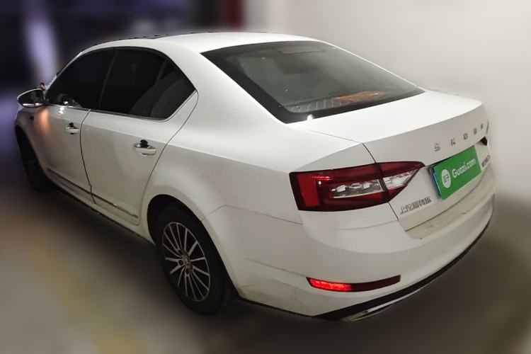 Used Skoda Octavia 2019 1.5L Automatic Smart Drive Luxury Edition China VI Standard