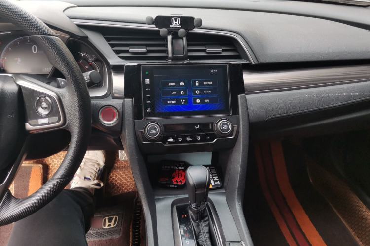 Used Honda Civic 2021 HATCHBACK 220TURBO CVT Trendy Cool Edition
